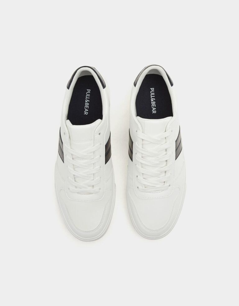 Sneakers with stripe - Image 3