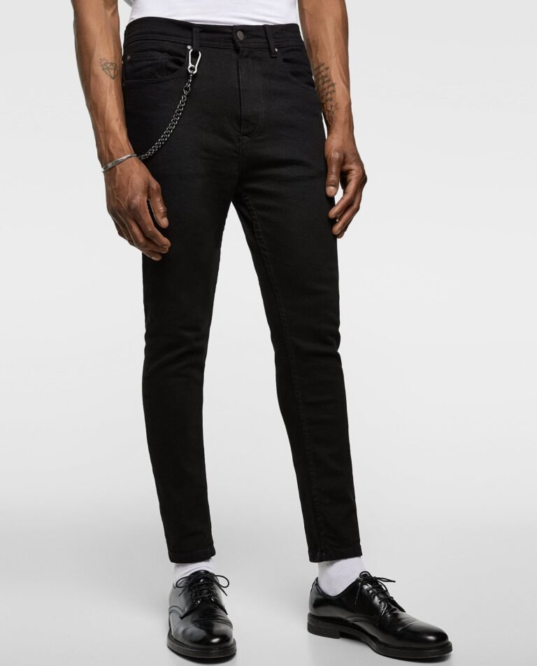 Carrot Fit Jeans With Chains - Image 2